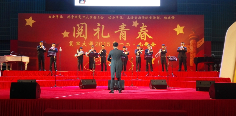 1825305327_副本.jpg
